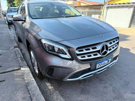 MERCEDES-BENZ GLA 200 1.6 CGI FLEX ADVANCE 7G-DCT